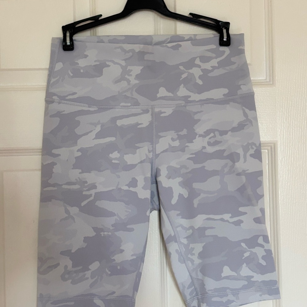 Lululemon Wunder Under Short - grey camo - 10